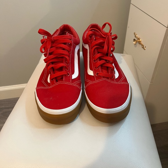 Vans Old Skool (Gum Bumper) True White/ Red size 9.5 worn almost new - Picture 2 of 7